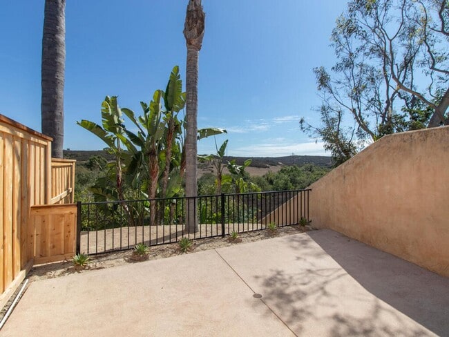 Building Photo - Studio with Loft, Private Patio, and All U...