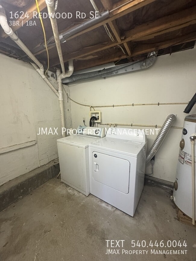 Building Photo - 1624 Redwood Rd SE