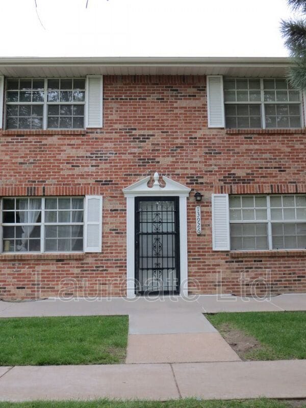 Building Photo - 13928 E Utah Cir