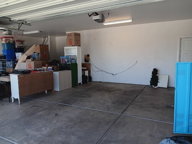 Building Photo - Beautiful single family home in Little Valley - PET FRIENDLY