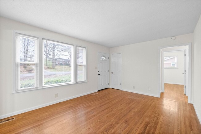 Building Photo - 2522 Timberwood Dr