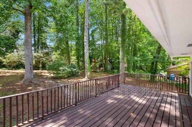 Building Photo - 2966 Fern Valley Dr SW