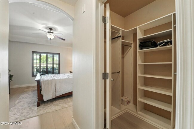 Building Photo - 5350 E Deer Valley Dr