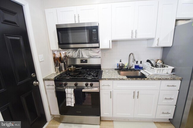 Building Photo - 1629 Searles Rd