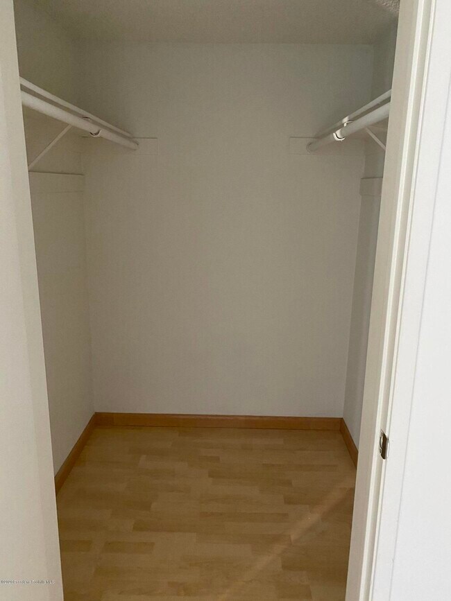 Building Photo - 4225 Del Mar Ave