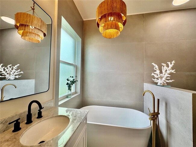 Building Photo - 56 Columbia Ln