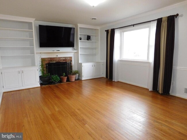 Building Photo - 8428 Aubrey Dr