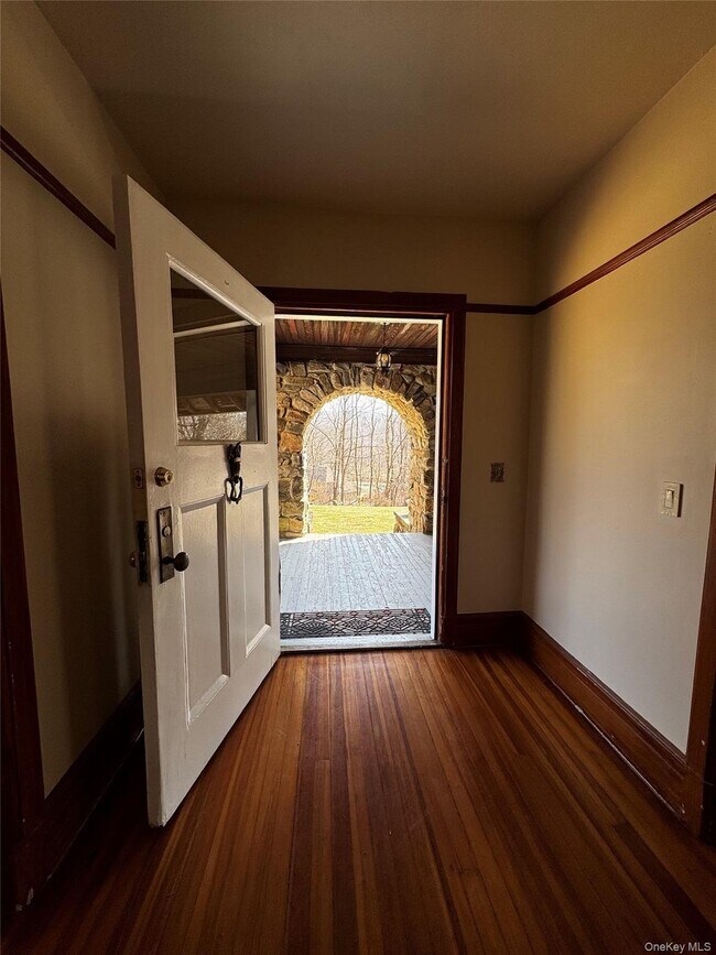 Building Photo - 3 Ice House Rd