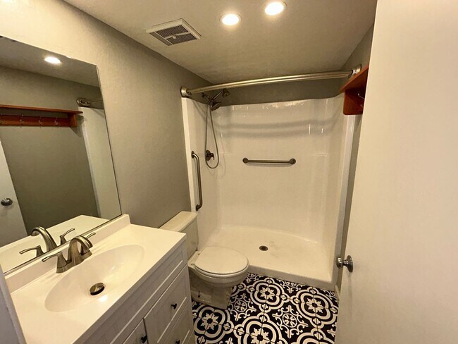 Building Photo - 12221 W Bell Rd