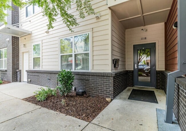 Building Photo - 1118 Litton Ave