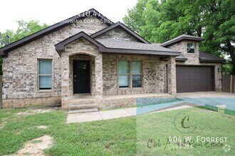 Building Photo - 404 W. Forrest-