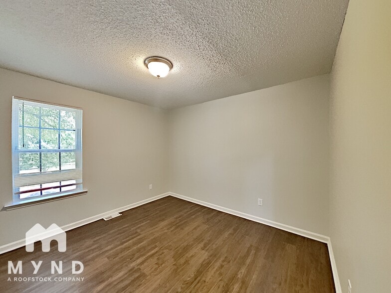 Building Photo - 1518 Lantern Pl