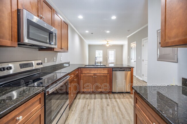 Building Photo - 211 Adderman Dr