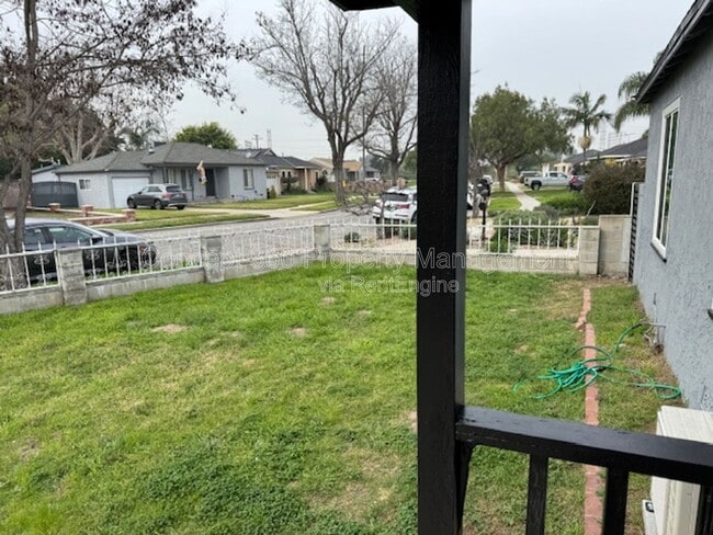 Building Photo - 5762 Cedar Ave