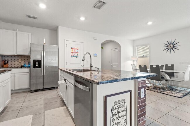 Building Photo - 3265 Suncoast Plains Dr