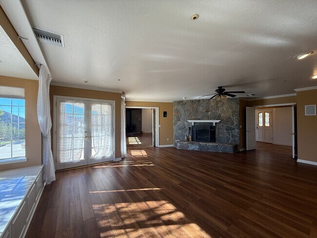 Building Photo - Acton 4 bedroom on Dirt Road