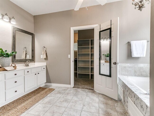 Building Photo - 12401 SW 7th St