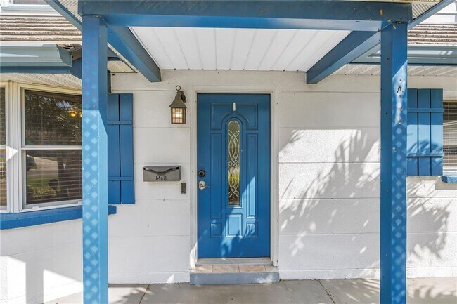 Building Photo - 6519 27th Way N