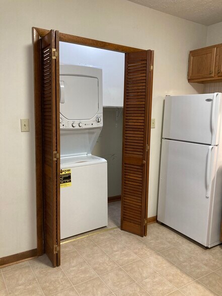 Building Photo - 258 Blue Prince Rd