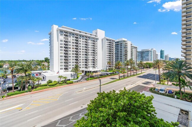 Building Photo - 5701 Collins Ave