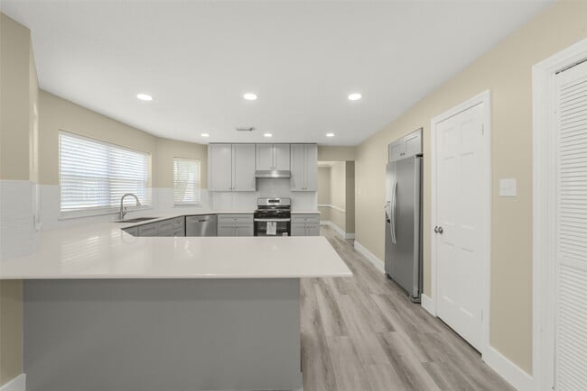 Building Photo - 4138 Club Valley Dr