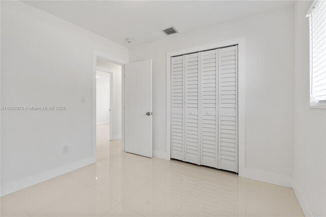 Building Photo - 10501 SW 53rd St