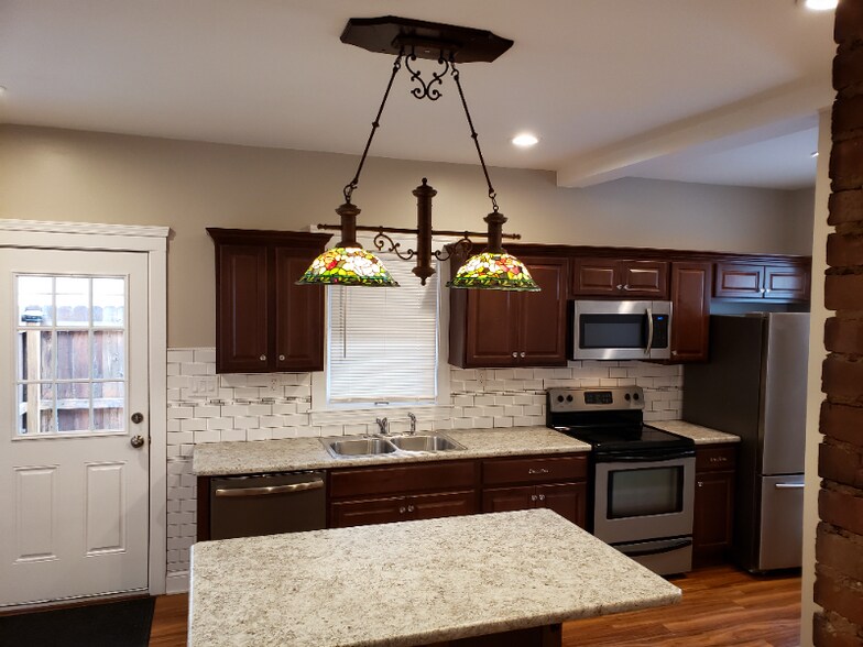 Building Photo - 3192 W 14th St