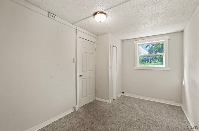 Building Photo - 505 Carbon St