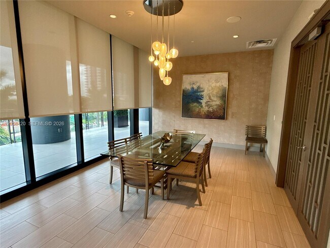 Building Photo - 5300 Paseo Blvd