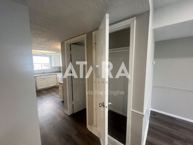 Building Photo - 4247 S Hwy 89