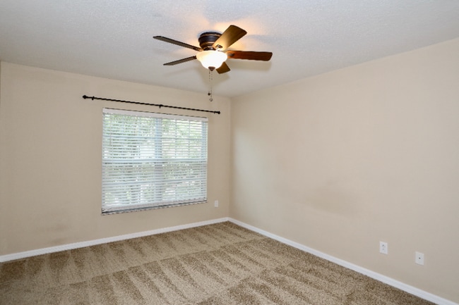Building Photo - 7912 Northlake Pkwy