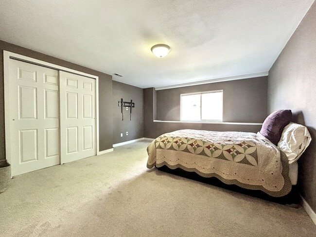 Building Photo - 4653 Bethany Ct