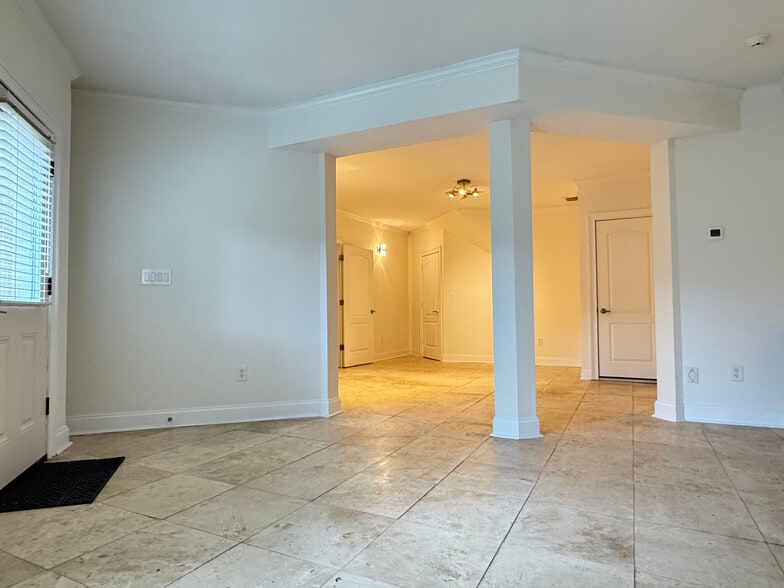 Building Photo - 3930 Paper Mill Rd SE