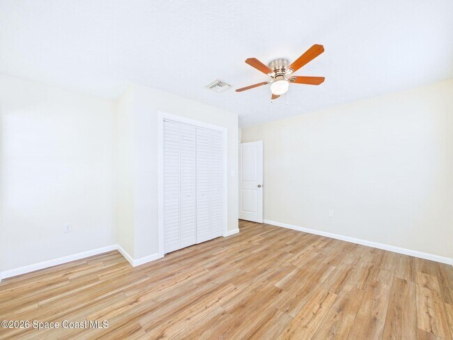 Building Photo - 1523 Breese St NE
