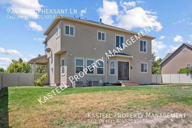 Building Photo - 924 W Pheasant Ln