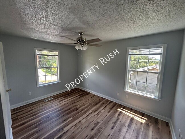 Building Photo - 9119 Westminister Cir Dr