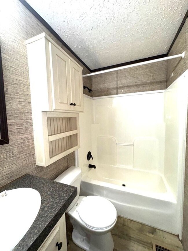 Building Photo - University Estates 59