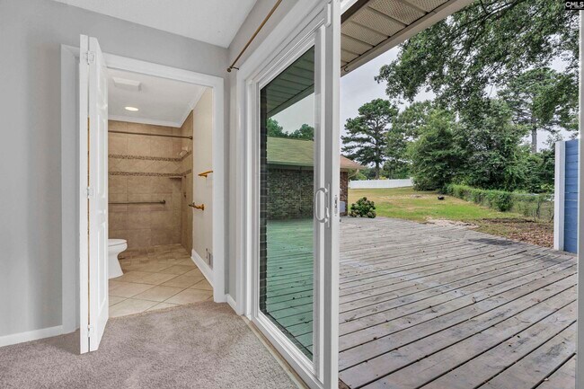 Building Photo - 101 Stuart Ln