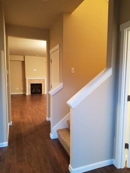 Building Photo - 1550 Craig Rd SE