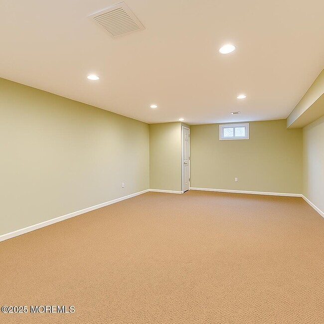 Building Photo - 19 Monterey Dr