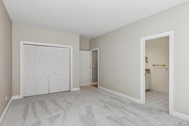 Building Photo - 32 Marin Bay Park Ct