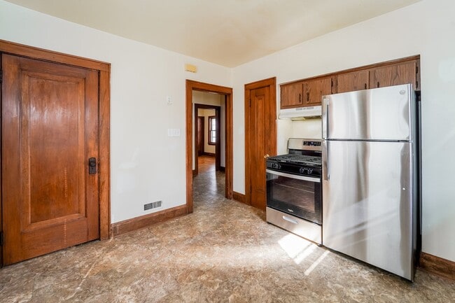Building Photo - 4668 N 41st St
