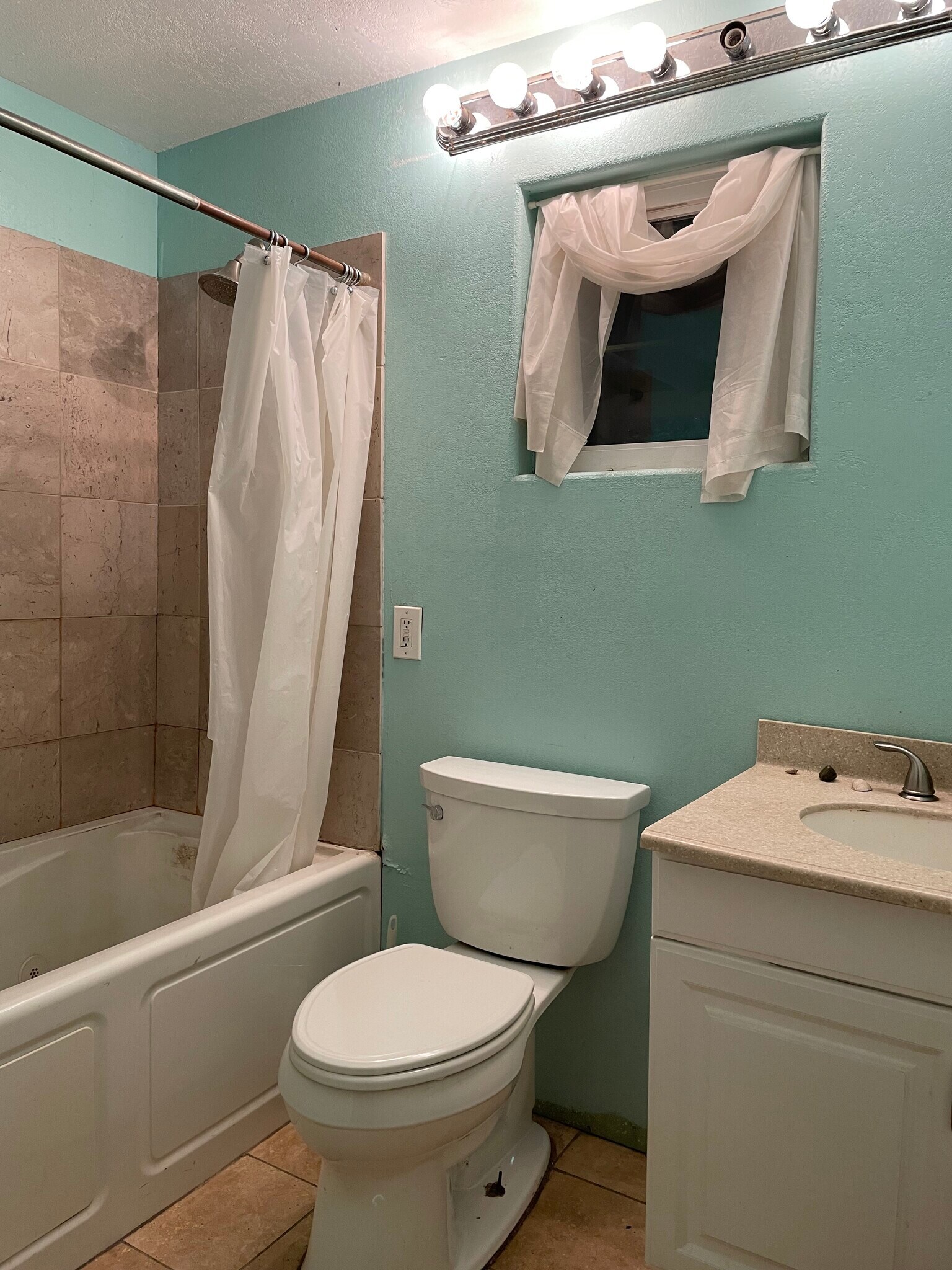 Building Photo - 4600 Gawain Dr