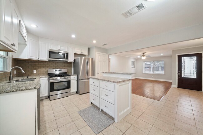 Building Photo - 5205 Verdome Ln