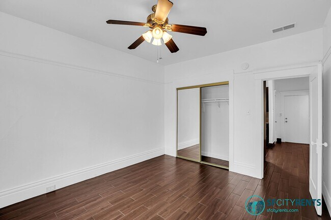 Building Photo - Haight/Ashbury: Top Floor w/ Garage Parkin...