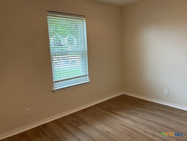 Building Photo - 3905 Kevin Shaw Dr