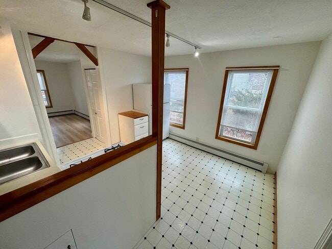 Building Photo - 17 Hudson St