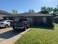 Building Photo - 3 bedroom, 2 bath, 1 car garage.