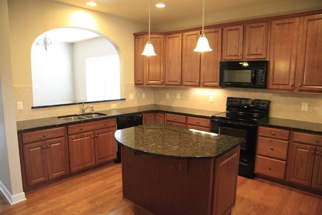 Building Photo - Perfect 4bd/2.5bth home in desirable Millbridge community