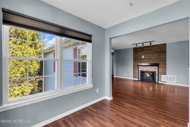 Building Photo - 106 Frontier Way